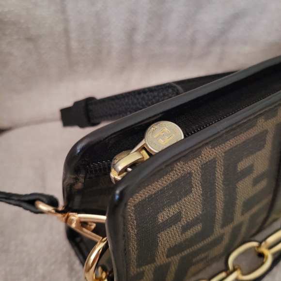 Fendi FF Zucca Pochette Mama Baguette Crossbody - Picture 4 of 9